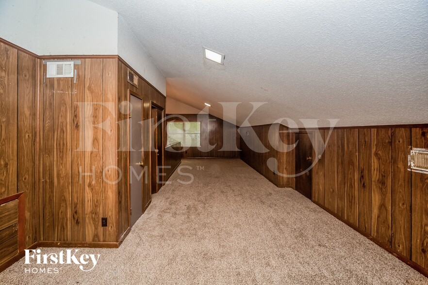 Building Photo - 4198 Rosewind Cir