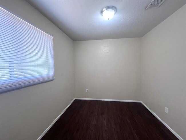 Building Photo - 7317 Dixie Dr