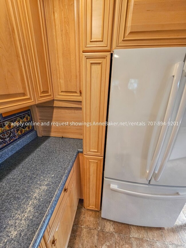 Building Photo - Exquisite Home among the Oak Trees