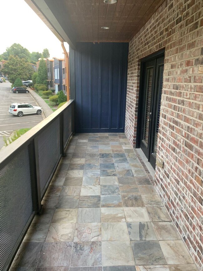 Building Photo - Urban Lofts Unit Available for Pre-Lease!