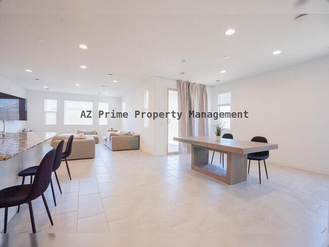 Building Photo - 4607 S 111th Dr