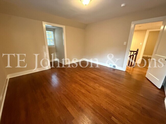 Building Photo - Charming Home with Character and Modern Co...