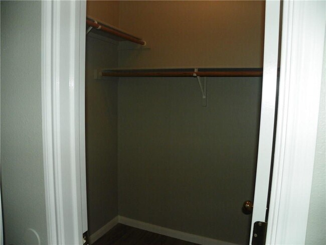 Building Photo - 135 Marvin Cove