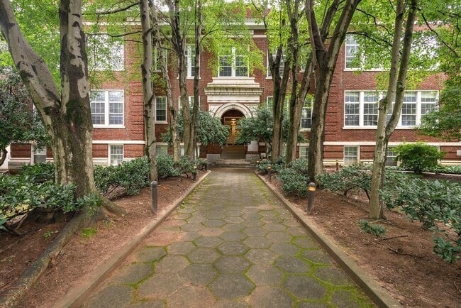 Primary Photo - 1031 State St NW