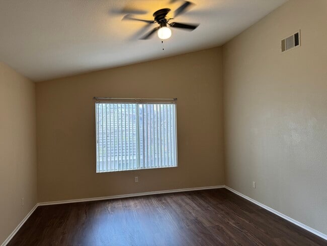 Building Photo - 5240 Fighting Fish Way
