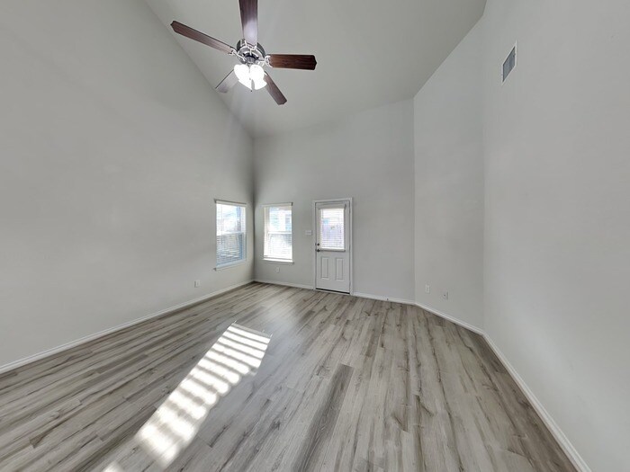 Building Photo - 13619 Sloth Bear Ct