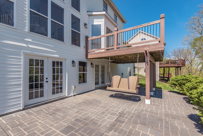 Building Photo - 720 Vista Hills Ct