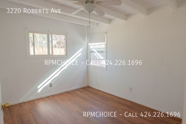 Building Photo - 3220 Roberts Ave
