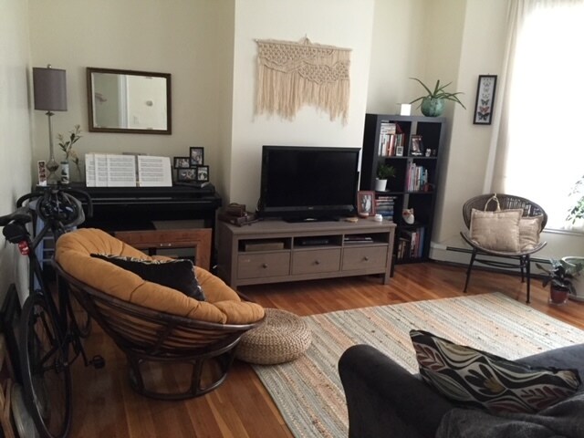 Building Photo - 25 Newton St