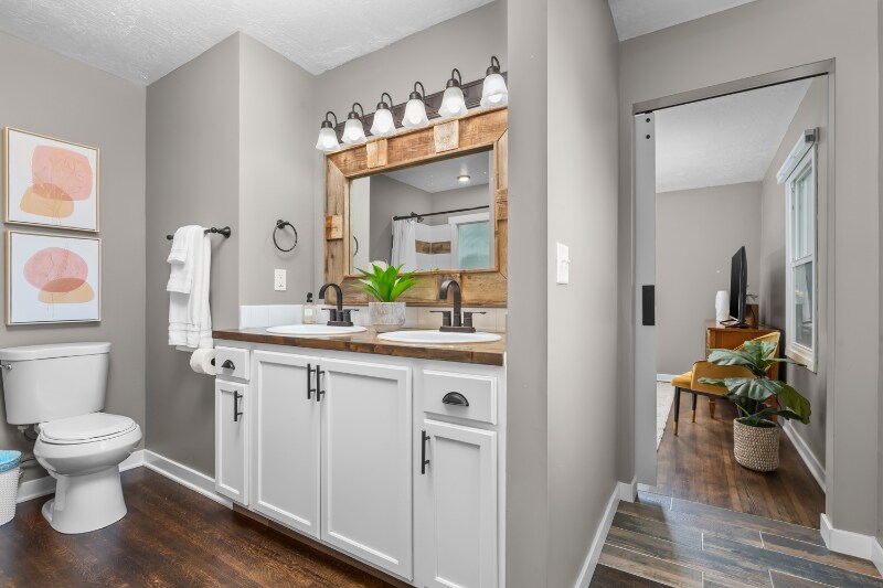 Building Photo - 291 S 300 E