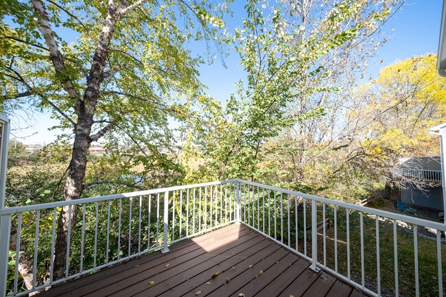 Building Photo - 4892 Bluff Heights Trail SE