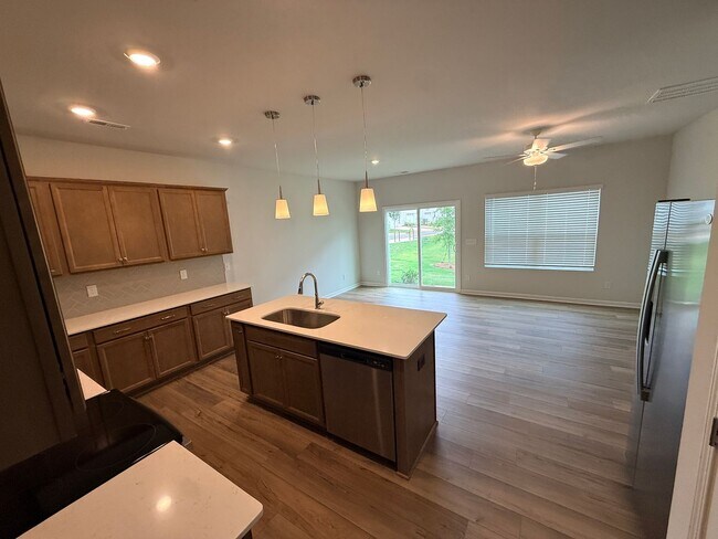 Building Photo - 3009 Kingsfield Rd