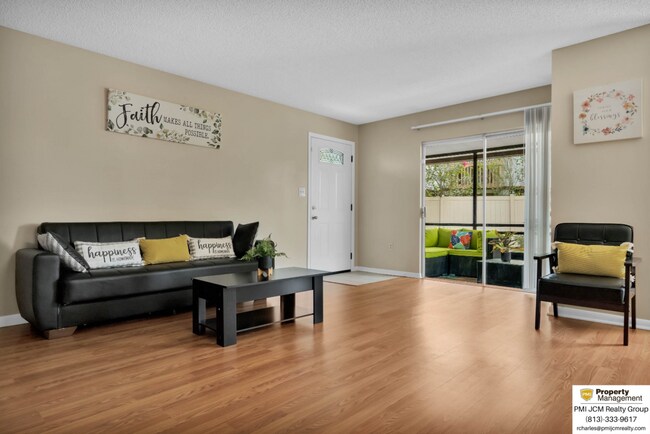 Building Photo - Cozy Kissimmee Townhouse