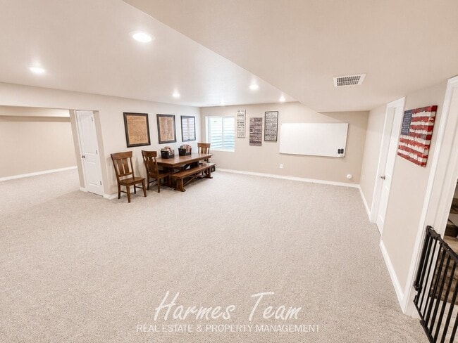 Building Photo - 11017 Coastal Hls Ln