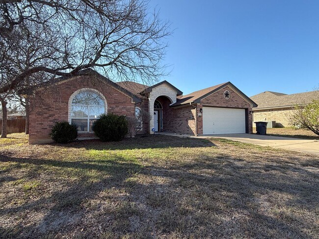 Building Photo - 5609 Hunters Ridge Trail