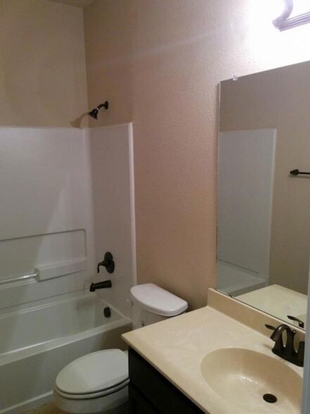 Building Photo - 149 Creekside Villa Dr