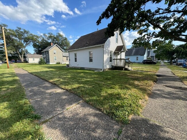 Building Photo - Newly Remodeled 2-Bed, 1-Bath Home in Hami...