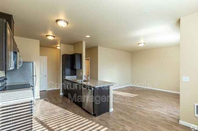 Building Photo - 3210 Silverton Rd NE