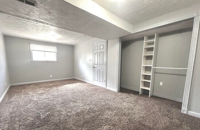 Building Photo - Beautiful 4 bed, 2 bath house at $1,795