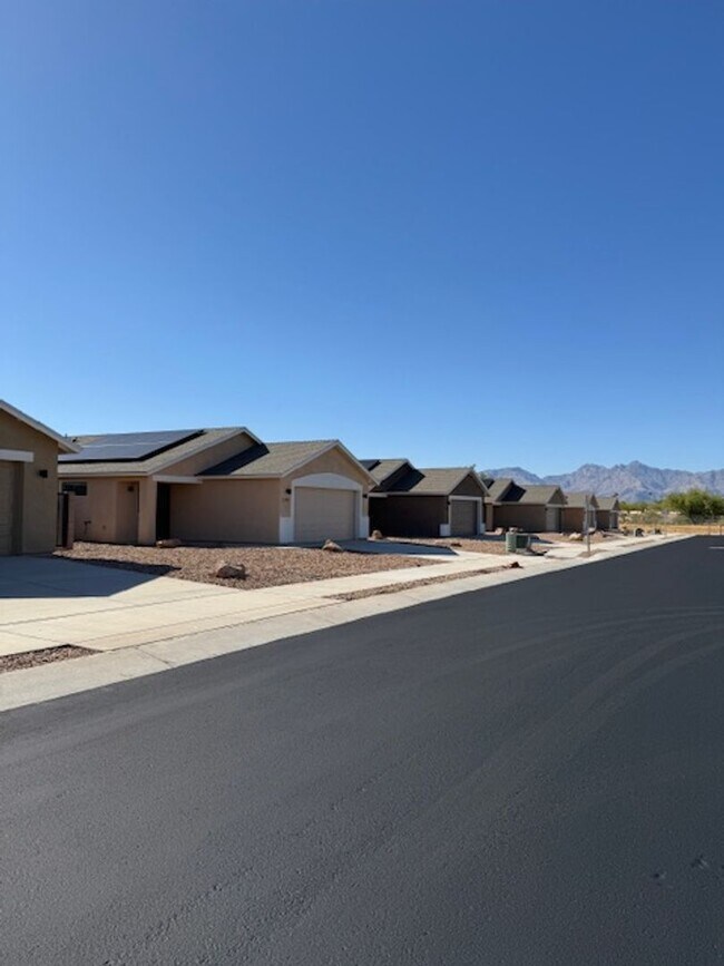 Building Photo - East- NEW BUILD 2 Bedroom rental homes!