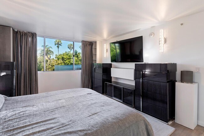 Building Photo - 201 Ocean Ave