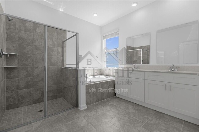 Building Photo - 3042 Country Side Dr