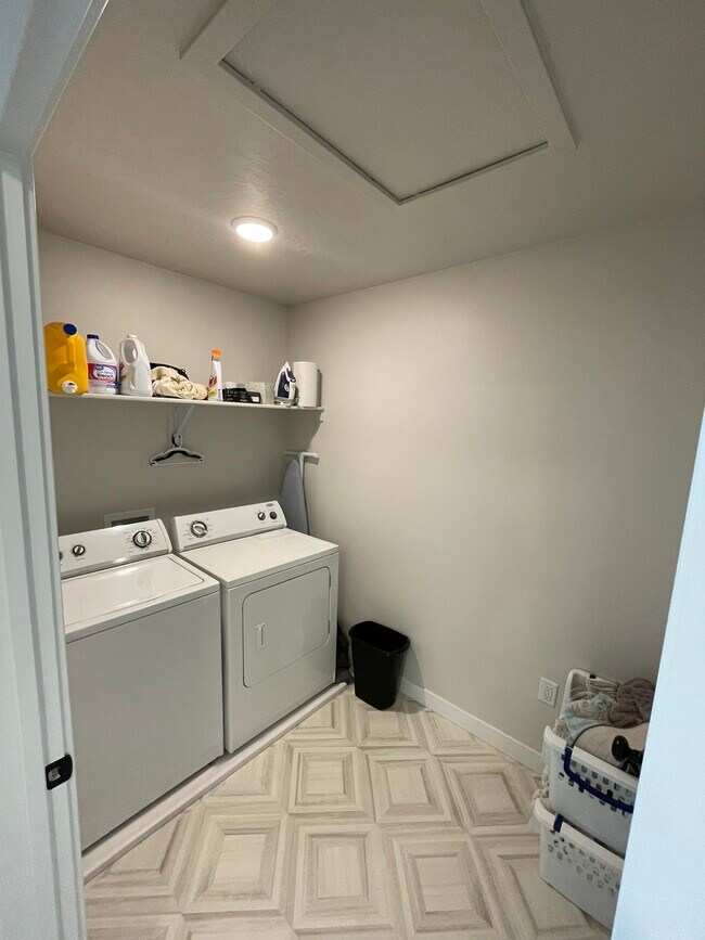 Building Photo - 12842 S Quail Lake Dr