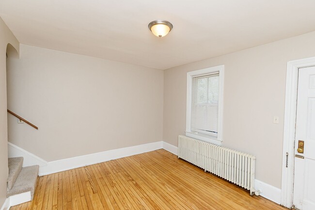 Building Photo - 1525 Elliot Pl NW