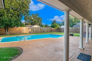 Building Photo - "Luxurious 4-Bed Retreat with Pool & Fireplace in Bossier City - Your Dream Home Awaits!"