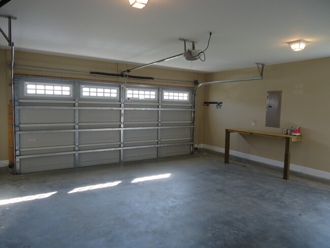 Building Photo - 108 Preswick Dr