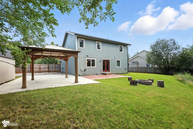 Building Photo - 4 Bedroom | 2.5 Bathroom | Garage - Conven...