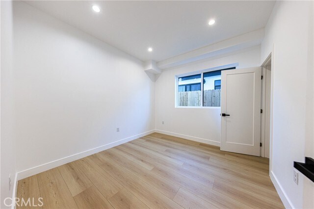 Building Photo - 2426 S West View St