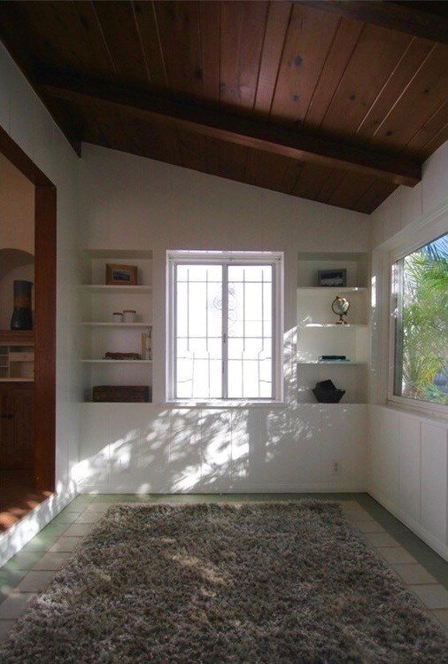 Building Photo - 1911 Cedar Ave