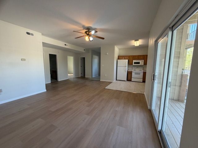 Building Photo - 425 Thornton St