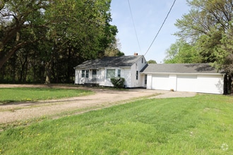 Building Photo - 214 S Shady Bend Rd