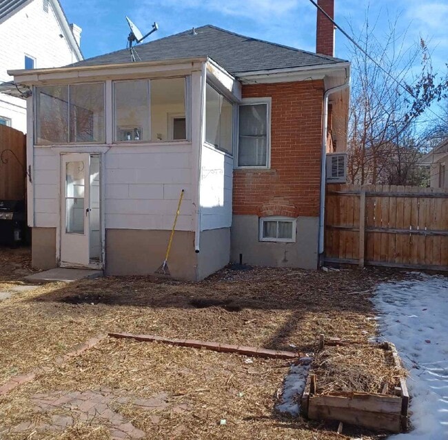 Building Photo - 233 S Franklin St