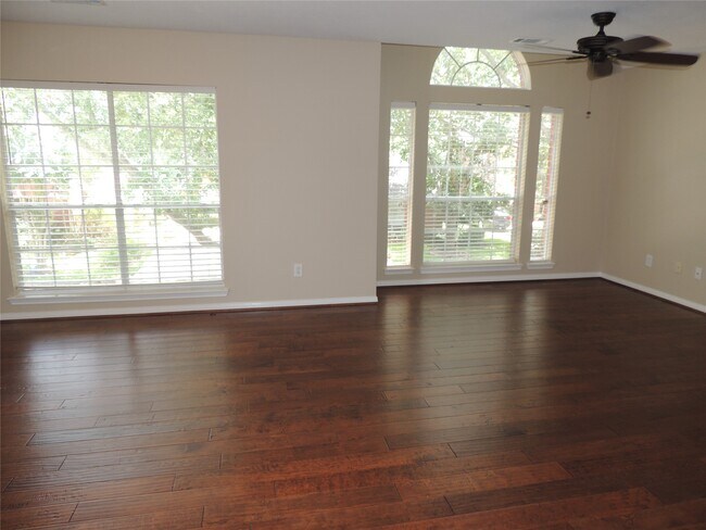 Building Photo - 1307 Westwick Forest Ln