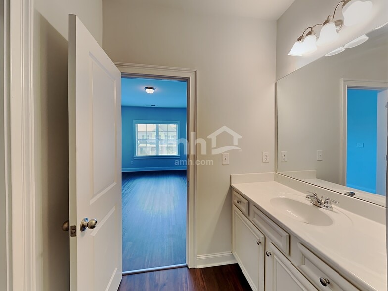 Building Photo - 3717 Woodoats Cir