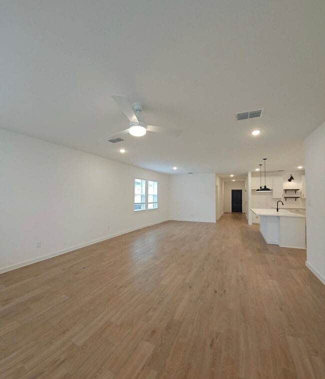 Building Photo - 8427 Tranquil Bay Ct