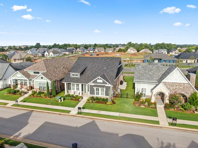 Building Photo - 1901 Plaza District Dr