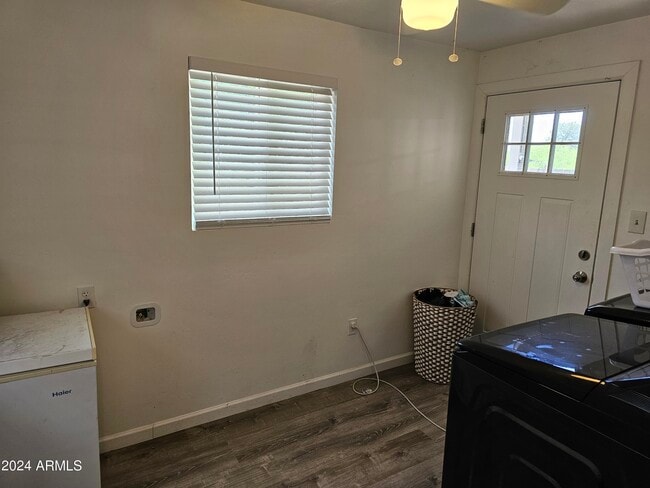 Building Photo - 1042 W Ocotilla St