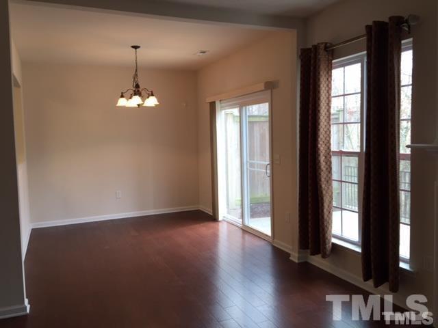 Building Photo - 300 Dyersville Dr