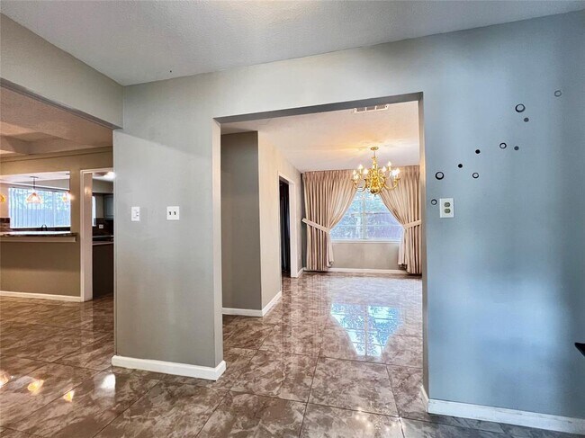 Building Photo - 13819 Wickersham Ln