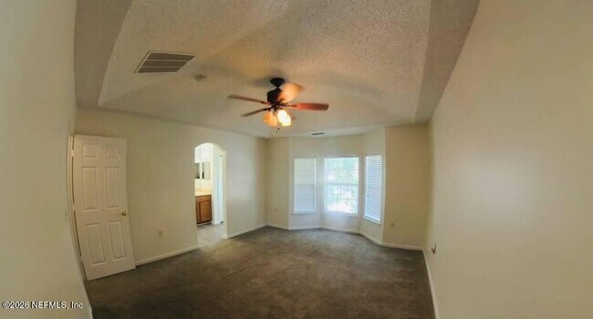 Building Photo - 515 Hopewell Dr
