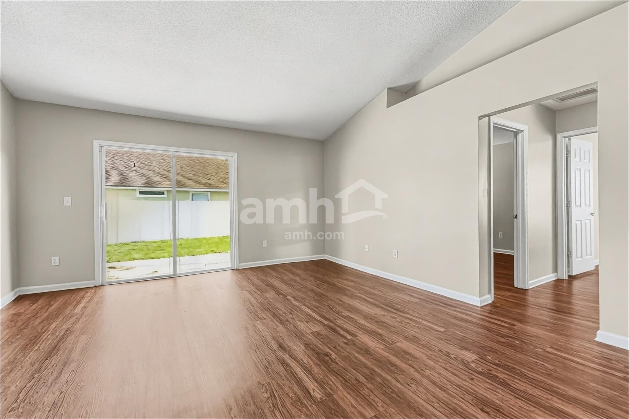 Building Photo - 11134 Lauren Oak Ln