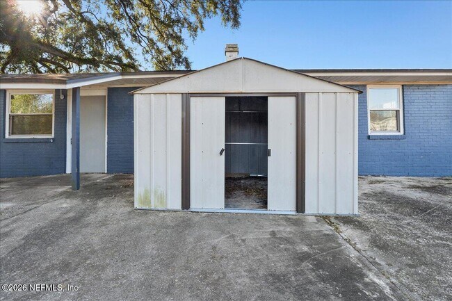 Building Photo - 5395 Poppy Dr