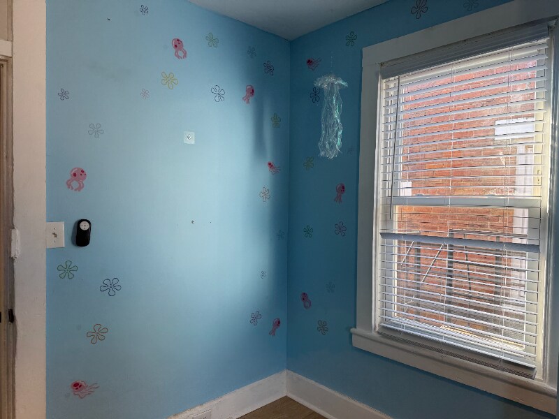 Building Photo - 466 Dayton St