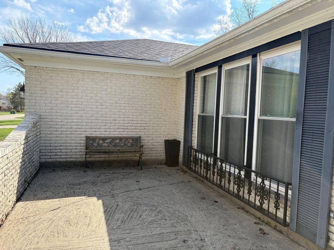 Building Photo - 2087 Granada Dr