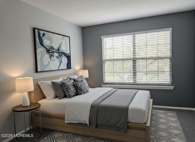 Building Photo - 447 Danbury Ln