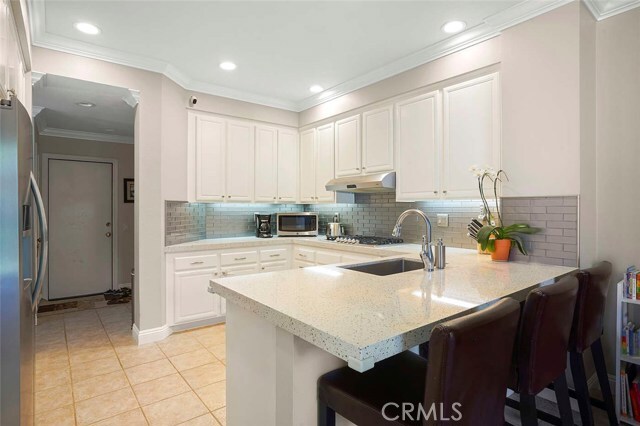 Building Photo - 75 Oakcliff Dr
